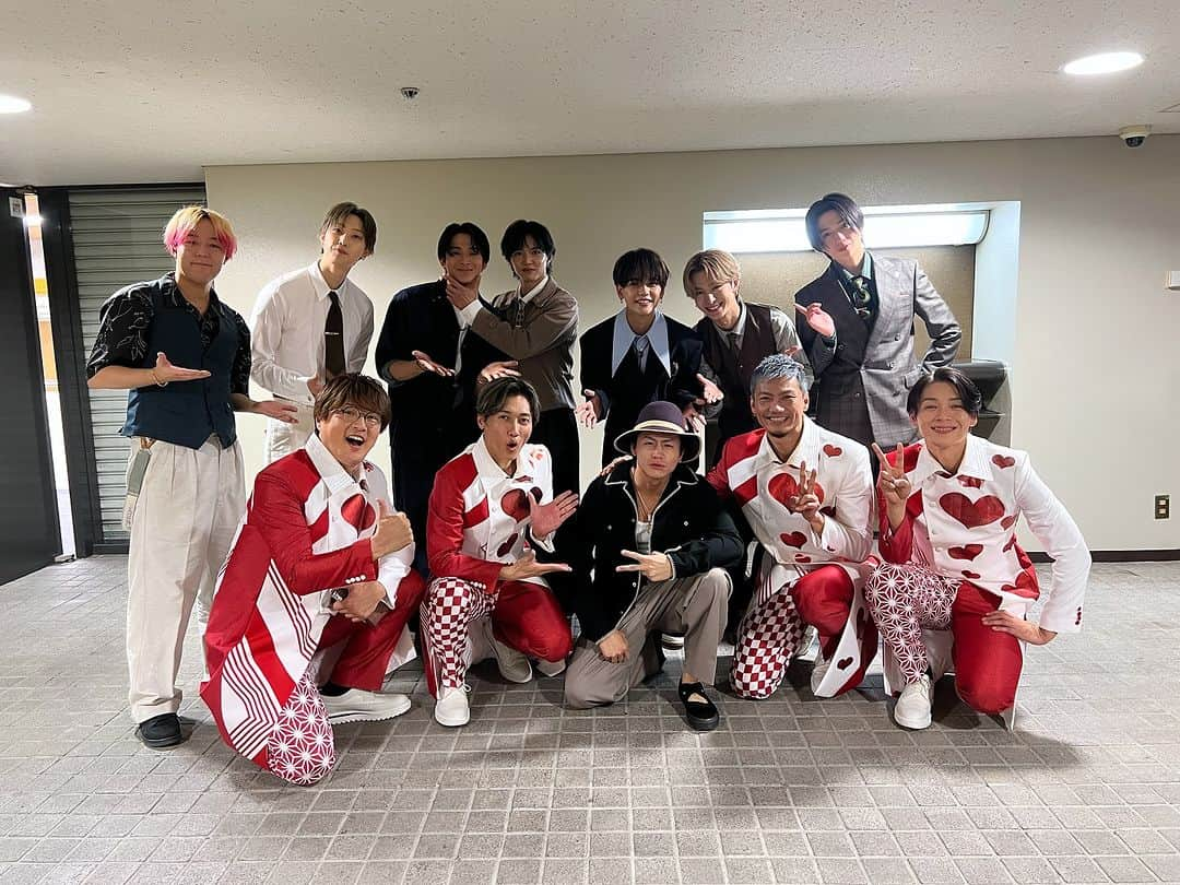 酒井一圭のインスタグラム：「#ベストヒット歌謡祭 #fantastics  #純烈」