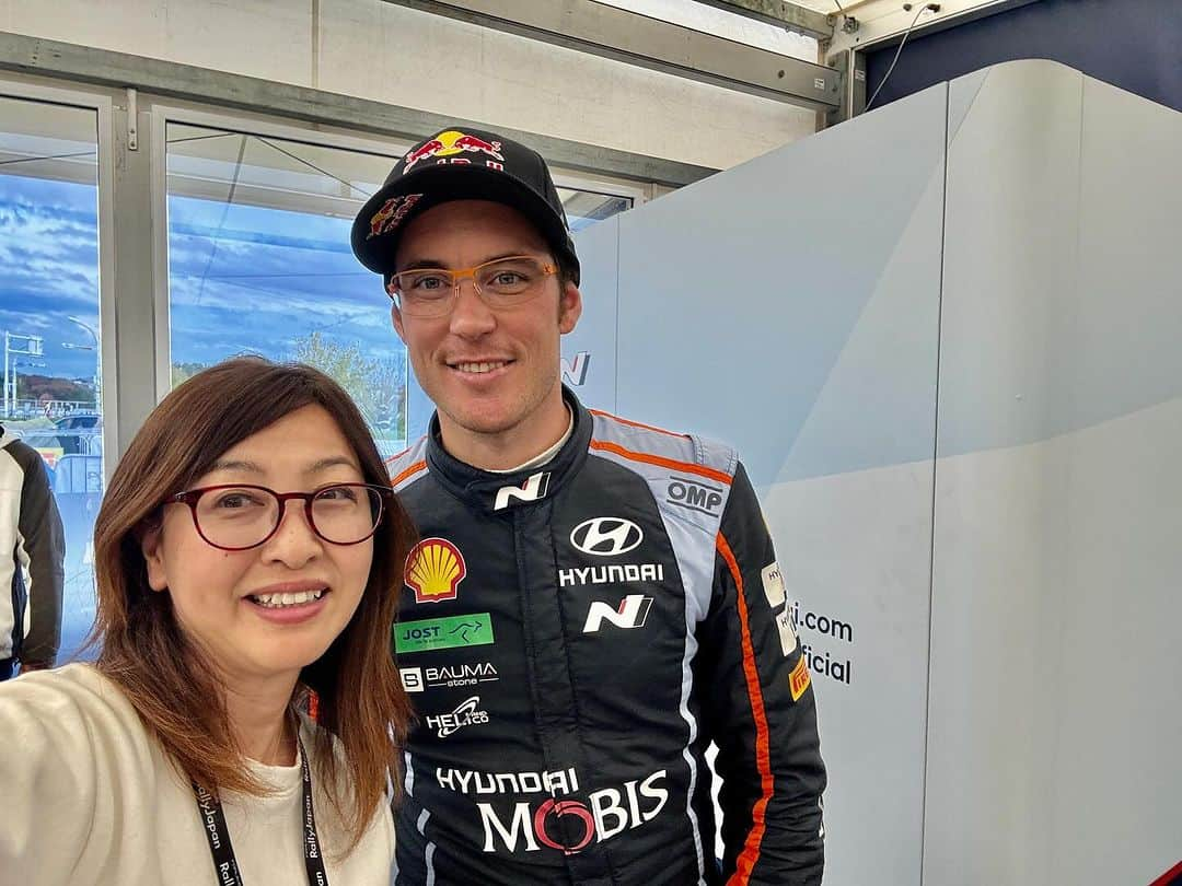 吉田由美さんのインスタグラム写真 - (吉田由美Instagram)「#Thierry Neuville(#ティエリー・ヌービル）選手と  #ラリージャパン　#rallyjapan  #ヒョンデ　#hyundai  #豊田スタジアム　#吉田由美　#吉田由美ちゃんねる　#yumiyoshida   https://youtube.com/shorts/rU8IiJgWOlQ?si=2C4KehxaEISIb1u3」11月16日 23時00分 - yumi__yoshida