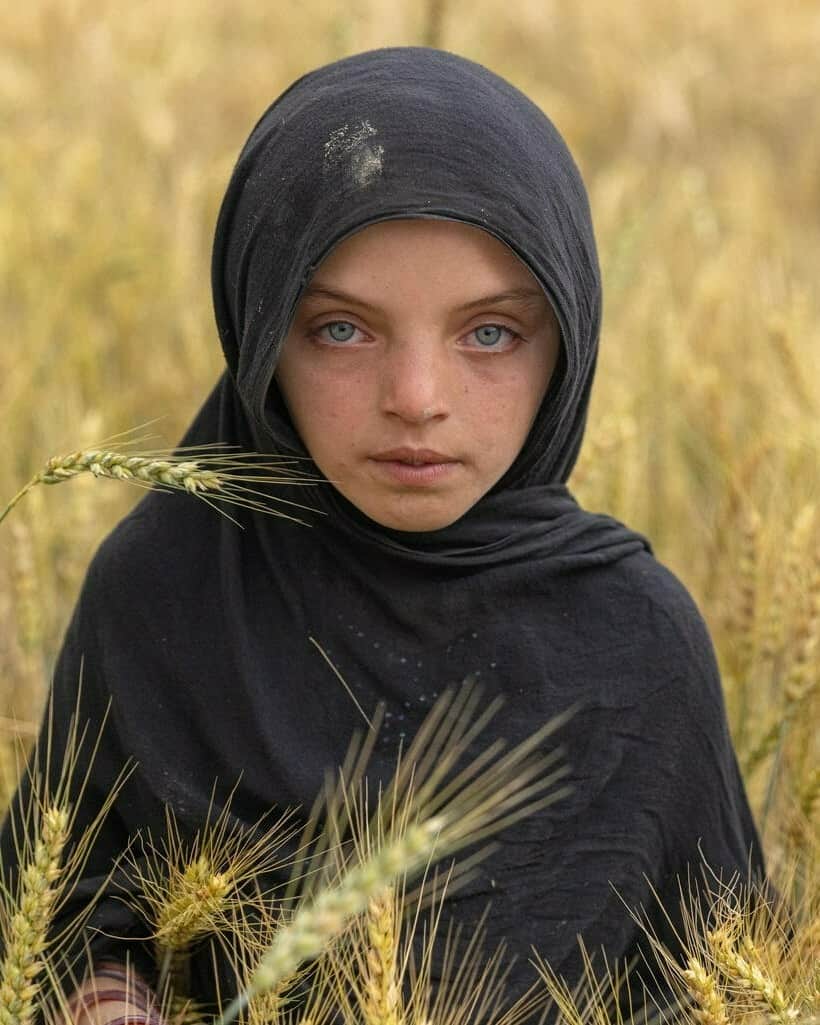 unicefのインスタグラム：「Wars.  Climate change.  Economic turmoil.   Crisis after crisis is robbing children around the world of their lives and their futures.   ENOUGH. NO MORE.   Children's rights must be protected, NOW. #WorldChildrensDay   © UNICEF/UNI399795/Bidel」