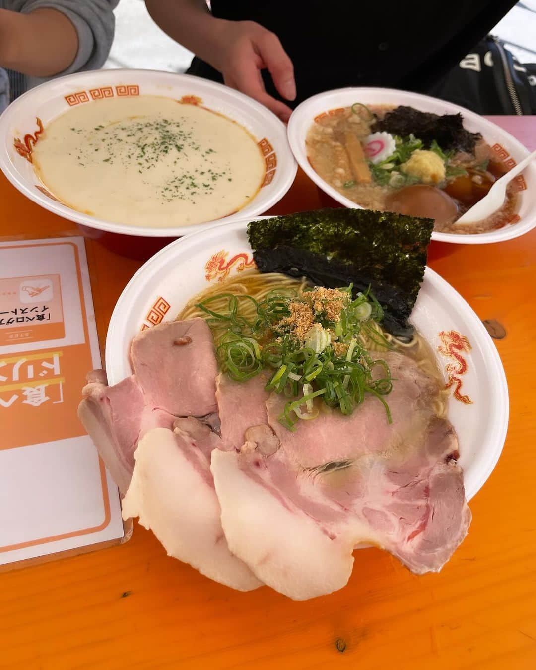 愛葉るびさんのインスタグラム写真 - (愛葉るびInstagram)「#日本ラーメン大百科 2枚目以降はただ美味しそうな食の記録。   #ニセコラーメン  また食べたいなー。ポテトムースたっぷりの不思議な味噌ラーメン🍜 ニンニクつけ麺のことも忘れてないので行きたいです。  つけ麺🍜好きな人ー？🥹💖？！   #日本ラーメン大百科  #大つけ麺博  #ramen  #大久保公園」11月16日 23時01分 - aibarubyruby