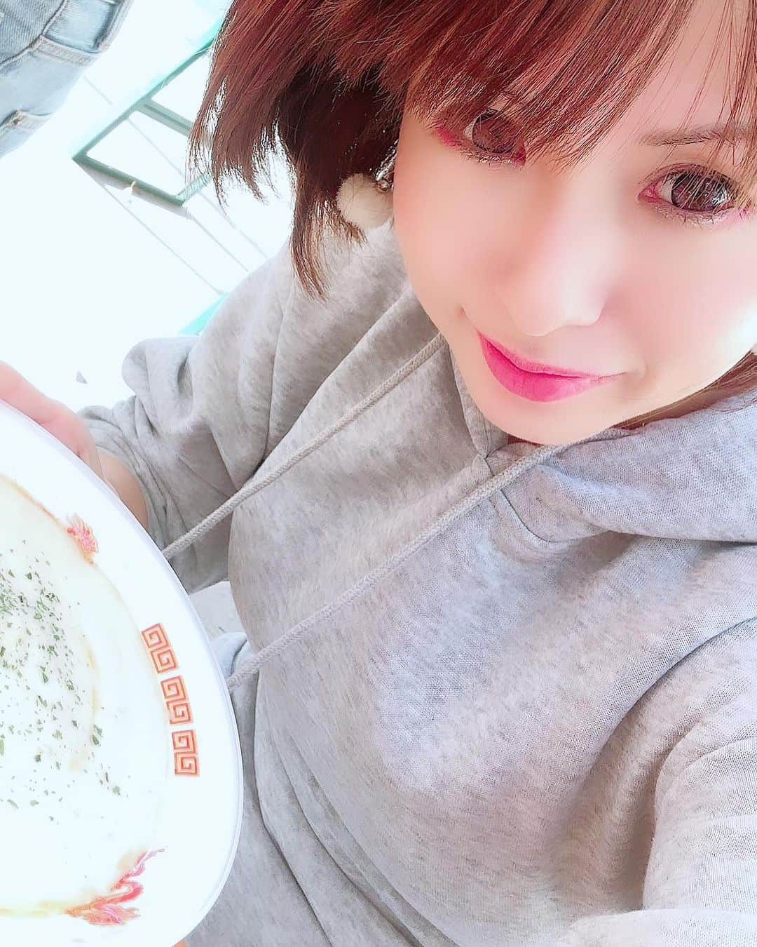 愛葉るびさんのインスタグラム写真 - (愛葉るびInstagram)「#日本ラーメン大百科 2枚目以降はただ美味しそうな食の記録。   #ニセコラーメン  また食べたいなー。ポテトムースたっぷりの不思議な味噌ラーメン🍜 ニンニクつけ麺のことも忘れてないので行きたいです。  つけ麺🍜好きな人ー？🥹💖？！   #日本ラーメン大百科  #大つけ麺博  #ramen  #大久保公園」11月16日 23時01分 - aibarubyruby