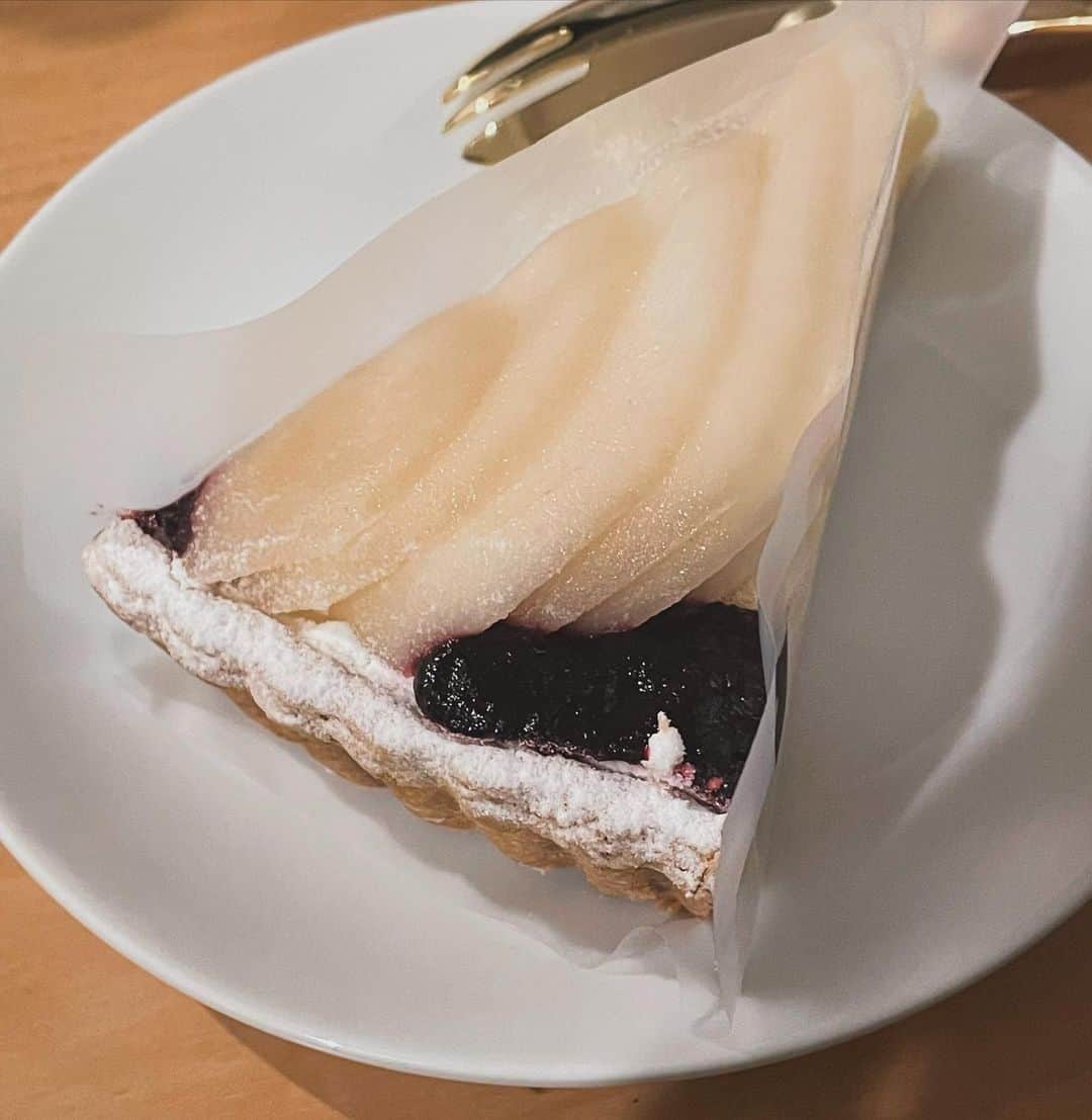 田中卓志さんのインスタグラム写真 - (田中卓志Instagram)「ケーキ食べました！  今日はアメトーーク の空手やってた芸人です！観てね！ヤァァァァ！！」11月16日 23時08分 - ungirls_tanaka