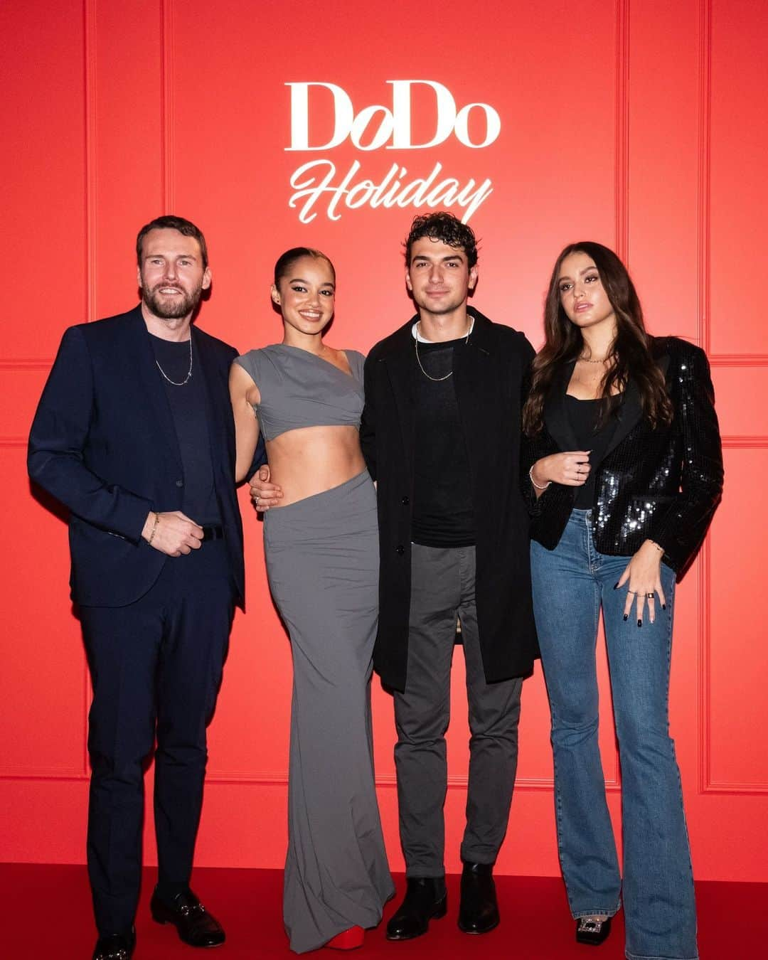 ドドさんのインスタグラム写真 - (ドドInstagram)「A very merry DoDo party! Welcoming the season with style, DoDo joined @giacomogiorgioreal, @mikaelaneazesilva, and @alice_maselli_ for a joyful holiday party at the Cardinale Colonna Gallery in Rome. ⁣ #DoDoHoliday⁣ #DoDoJewels​⁣ ​」11月16日 23時12分 - dodojewels