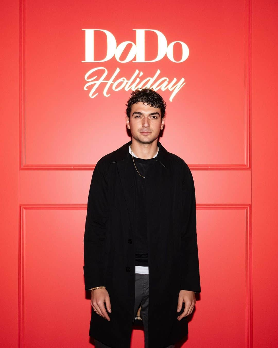 ドドのインスタグラム：「A very merry DoDo party! Welcoming the season with style, DoDo joined @giacomogiorgioreal, @mikaelaneazesilva, and @alice_maselli_ for a joyful holiday party at the Cardinale Colonna Gallery in Rome. ⁣ #DoDoHoliday⁣ #DoDoJewels​⁣ ​」