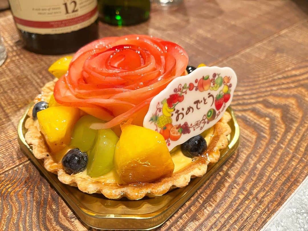 原田麻子さんのインスタグラム写真 - (原田麻子Instagram)「いつもお世話になってる coffeevalley @coffeevalley.jp 恒例の周年記念weekにおじゃましてきました  これまた恒例の#スナックみなみ 今年はコーヒーカクテルに合わせておでんではなく おつまみいろいろ。  牛すじ煮込み美味しい〜  カクテルはノンアルのやつで コーヒーやスパイス、エルダーフラワーなど使った1杯 これもまた美味しかったー  池袋にあってこんな落ち着いてセンス良い一軒家コーヒーショップとか奇跡に近いよな とふと思う。  リーダーおめでとう🎊㊗️ @tsks_k  近藤ちゃんおめでとう㊗️ @mimi_227  みなさまおめでとうございます🎊」11月16日 23時12分 - achakoko