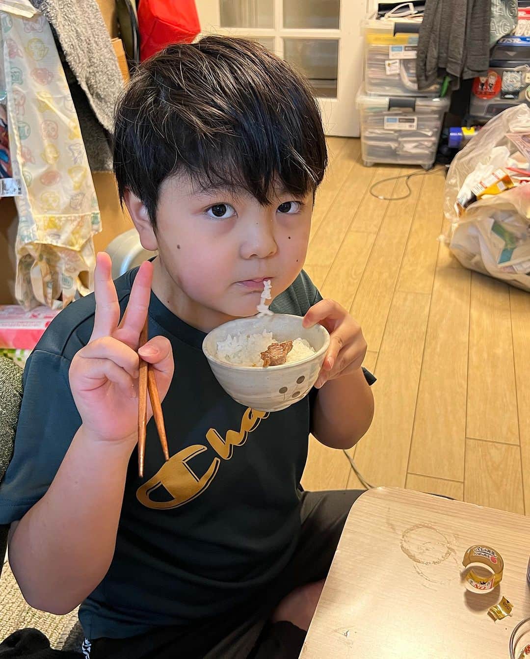小堀裕之さんのインスタグラム写真 - (小堀裕之Instagram)「ぽかぽかでいただいたお肉 家族でいただきました （響己はバイトだったので後ほど…）  美味しかった  #ぽかぽか #ハライチ  #2丁拳銃 #二丁拳銃☓ #へドロットン #小堀 #ヘドロパパ  ぽかぽか　お肉頂きました！ https://ameblo.jp/mayu19730418/entry-12828924829.html」11月16日 23時24分 - hedorotten