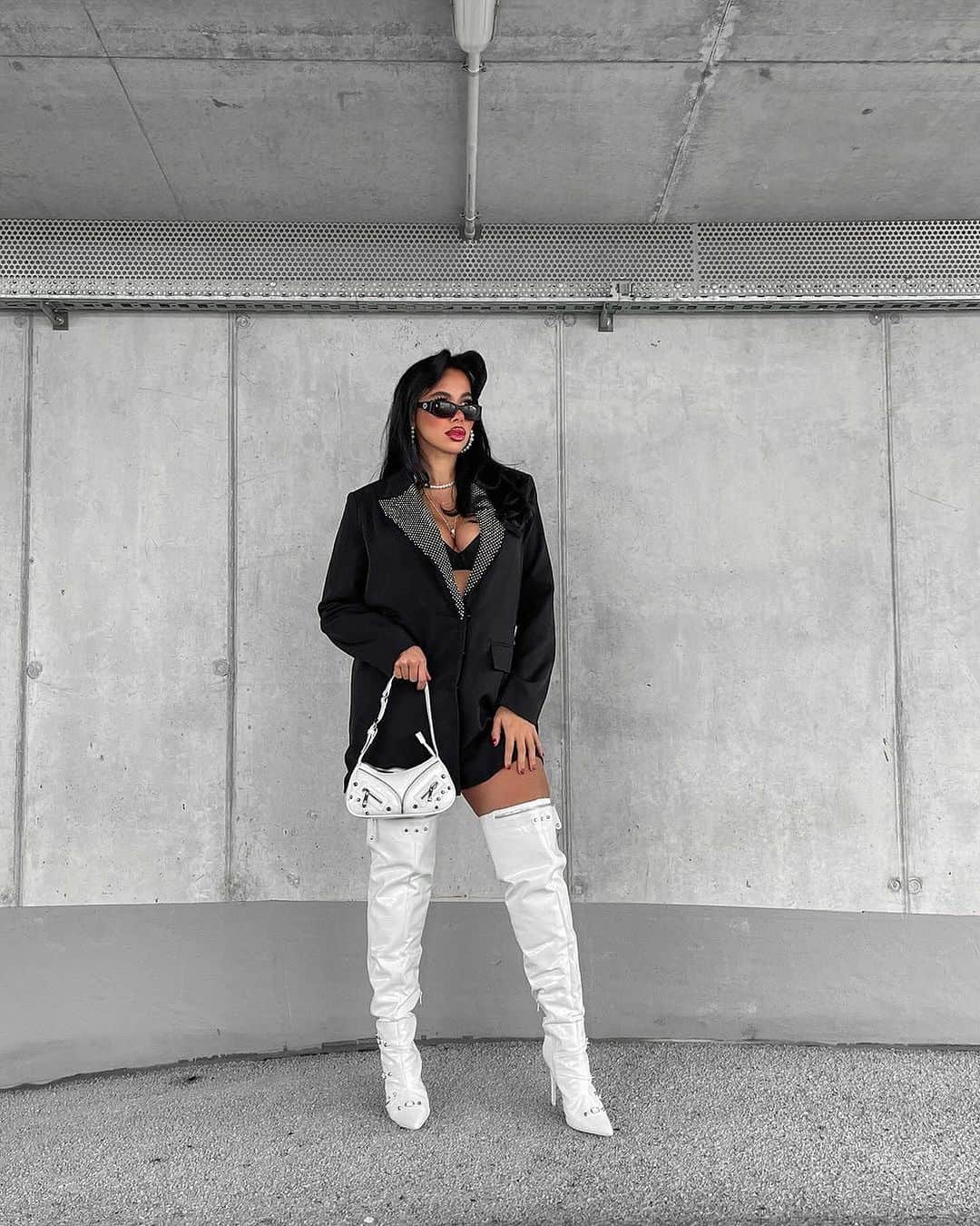Public Desireのインスタグラム：「Party season but make it cool girl edition 🪩  20% off everything sitewide & on our app with code GET20 💸🛒  📸 @groetzner.selina  🔎 Kodak White £54.99/$69.99 🔎 The Candice Bag £20.00/$35.00 🔎 Diamanté trim mini blazer dress in black £75.00/$90.00」
