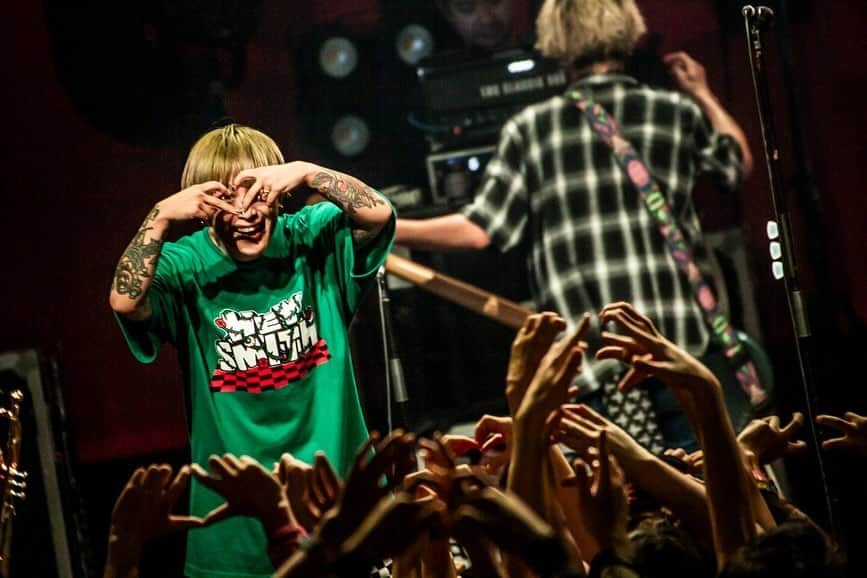 かなすのインスタグラム：「Rest In Punk Tour 2023. 11. 16 Zepp Shinjuku  Photo by @hayachinphoto   5年ぶりのアルバムツアーが始まりました。 Rest In Punk、何回も聴いて何回も演奏してるはずなのに涙出ちゃったな。 そんな気持ちのこもった最高の曲を大将が作ってくれました。 自分の中の大事なモノを想って、感じて、聴いてほしいです😇 最高のツアーにするぞっ！！！！」