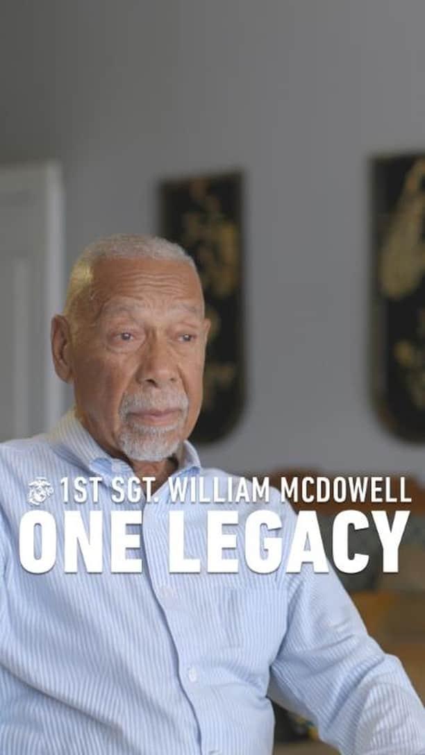 アメリカ海兵隊のインスタグラム：「One Legacy   The son of a Harlem Hellfighter, William “Jack” McDowell made history as a Montford Point Marine, a recipient of the Congressional Gold Medal, and veteran of the Second World War, the Korean War, and the Vietnam War.   McDowell saw intense combat during his service, being wounded on three separate occasions and earning the Bronze Star for valor while directing a casualty evacuation despite being seriously wounded himself.   “I find what was common then, and from what I can tell is common now, is the comradery... You don’t want to let people down on either side of you”.   Hear his story.   This is the fifth and final video in our series of features celebrating Marine Corps veterans.   #USMC #SemperFi #MarinesoftheCorps #Veterans」