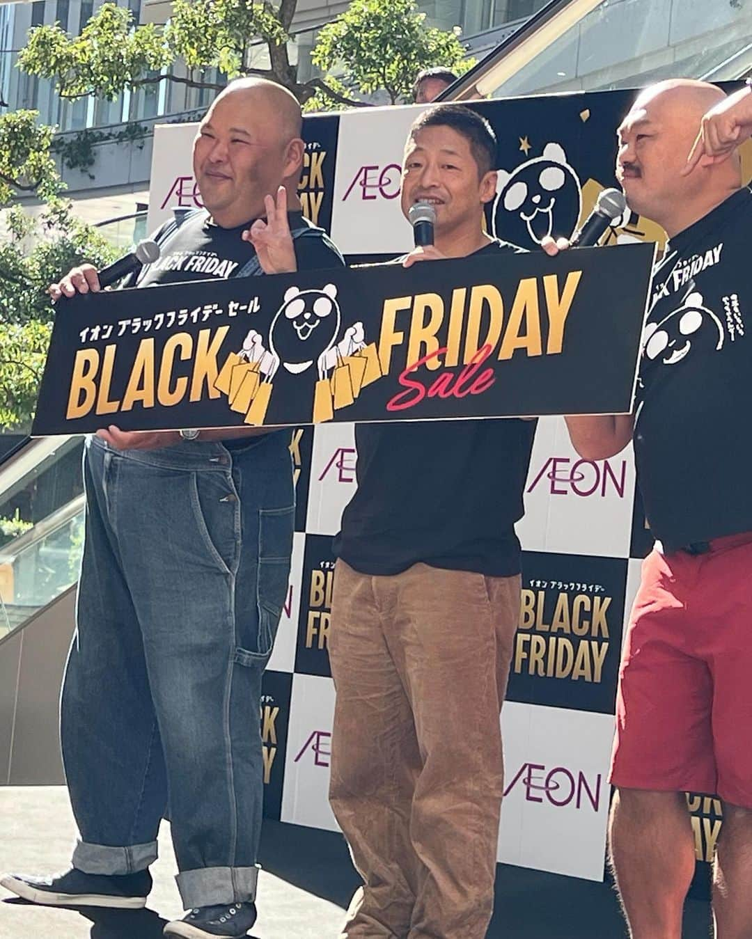 HIROさんのインスタグラム写真 - (HIROInstagram)「イオンイベント🤗ブラックフライデー🥳  #イオン #ブラックフライデー #ブラックフライデーセール #大都会 #品川区 #東京 #イベント #安田大サーカス #hiro」11月17日 0時01分 - hiro19770420