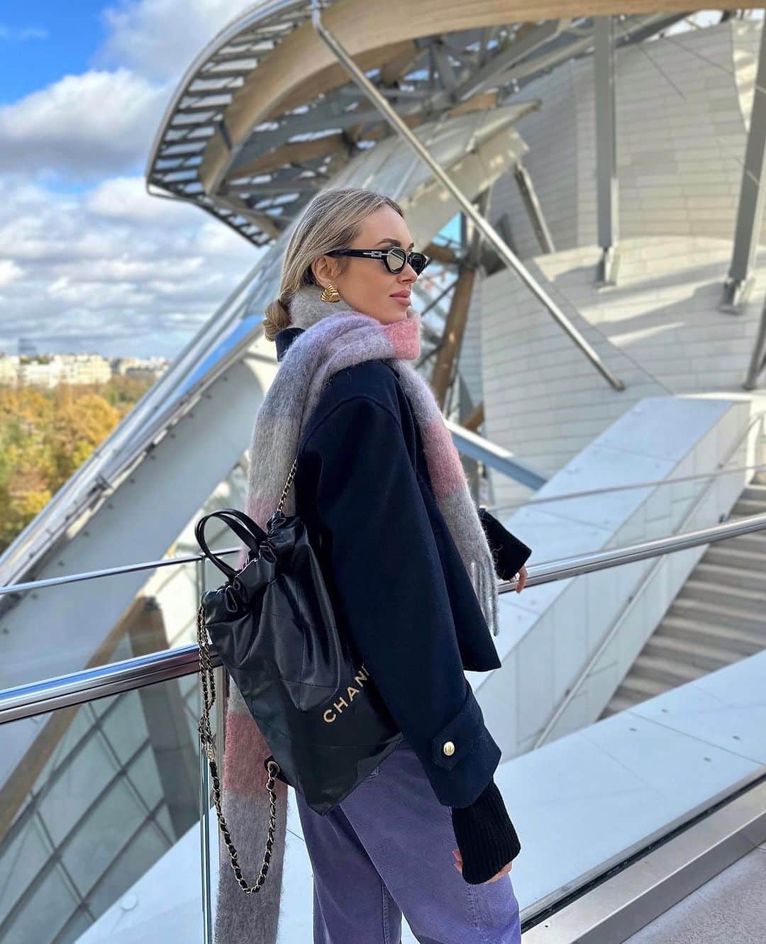 クセニア・カーノヴィッチのインスタグラム：「Водил меня Серёга на выставку Ван Гога и на Ротко тоже))) 2 days in Paris」