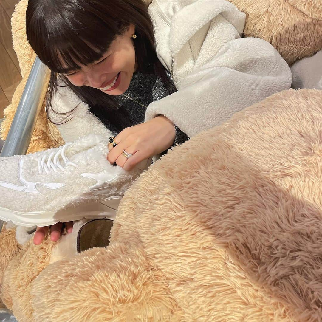 JUNNAさんのインスタグラム写真 - (JUNNAInstagram)「🧸🧸🧸  最近履いているもこもこ☁️スニーカー👟  @date_sneakers_jp  @date_sneakers   「D.A.T.E.」より登場した日本限定のテデイモデル  発売を記念したローンチイベントは11月17,18日 原宿の"JUNCTION Space"  #pr」11月17日 0時23分 - junna