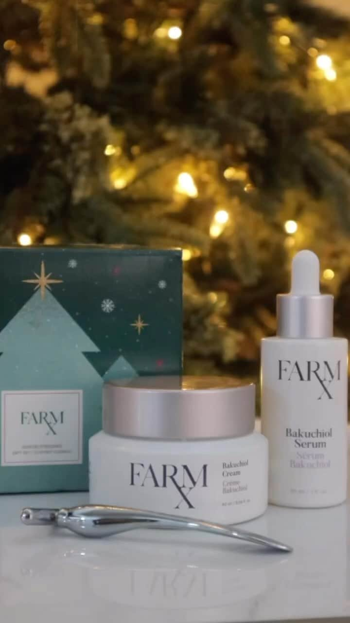 エイボンのインスタグラム：「De-stress your skin this holiday season with Farm Rx Bakuchiol collection. 🎄🎁✨   Get @staceyasunshine routine: Farm Rx Bakuchiol Serum Farm Rx Bakuchiol Cream  #skincare #skincareholidaysets #avoninsider」