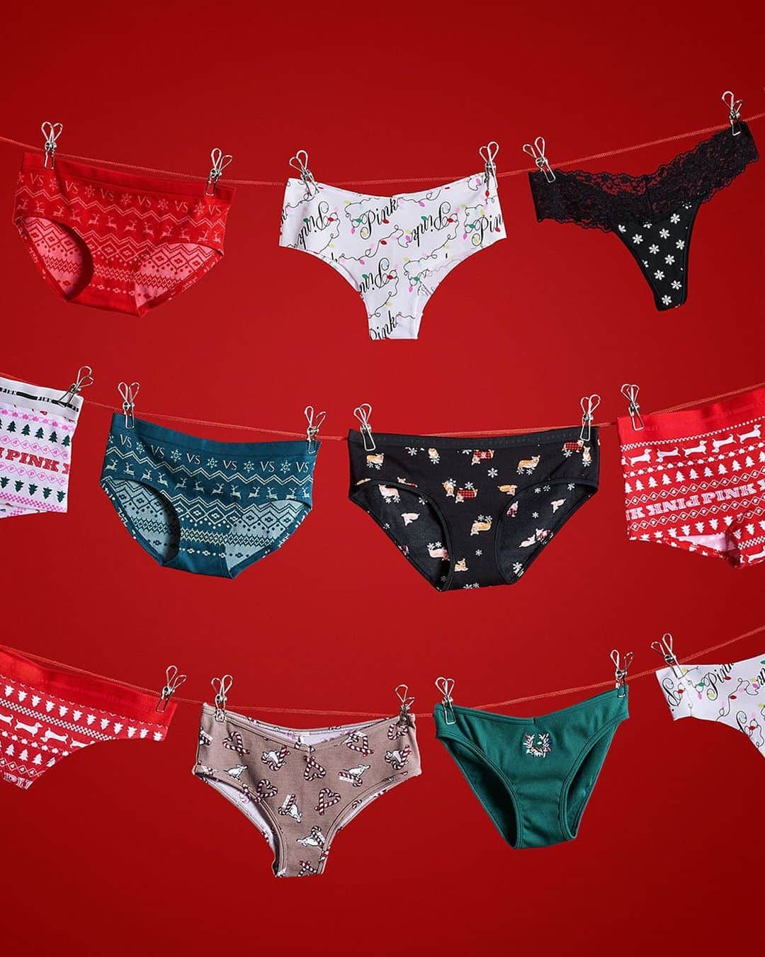 ヴィクトリアズ・シークレットのインスタグラム：「Whatever Panties you’re gifting (or giving), Black Friday Energy means that they’re just 7/$35 right now. Plus, enjoy 30% off (almost) everything else for a limited time.」