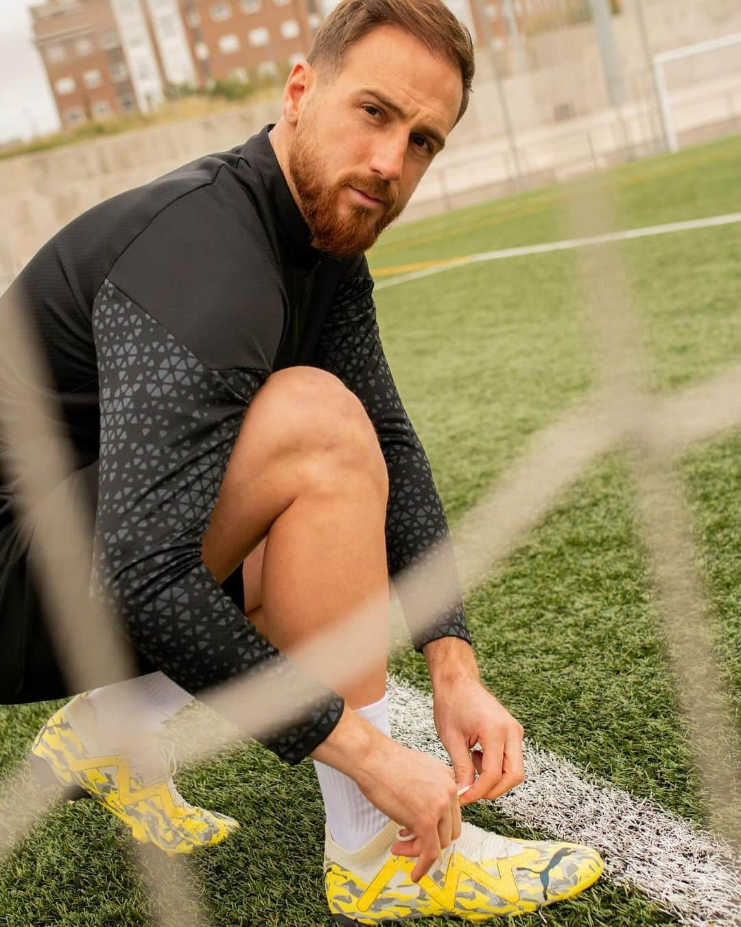 ヤン・オブラクのインスタグラム：「Amp ⬆️ your skills. @pumaspain @pumafootball #foreverfaster」