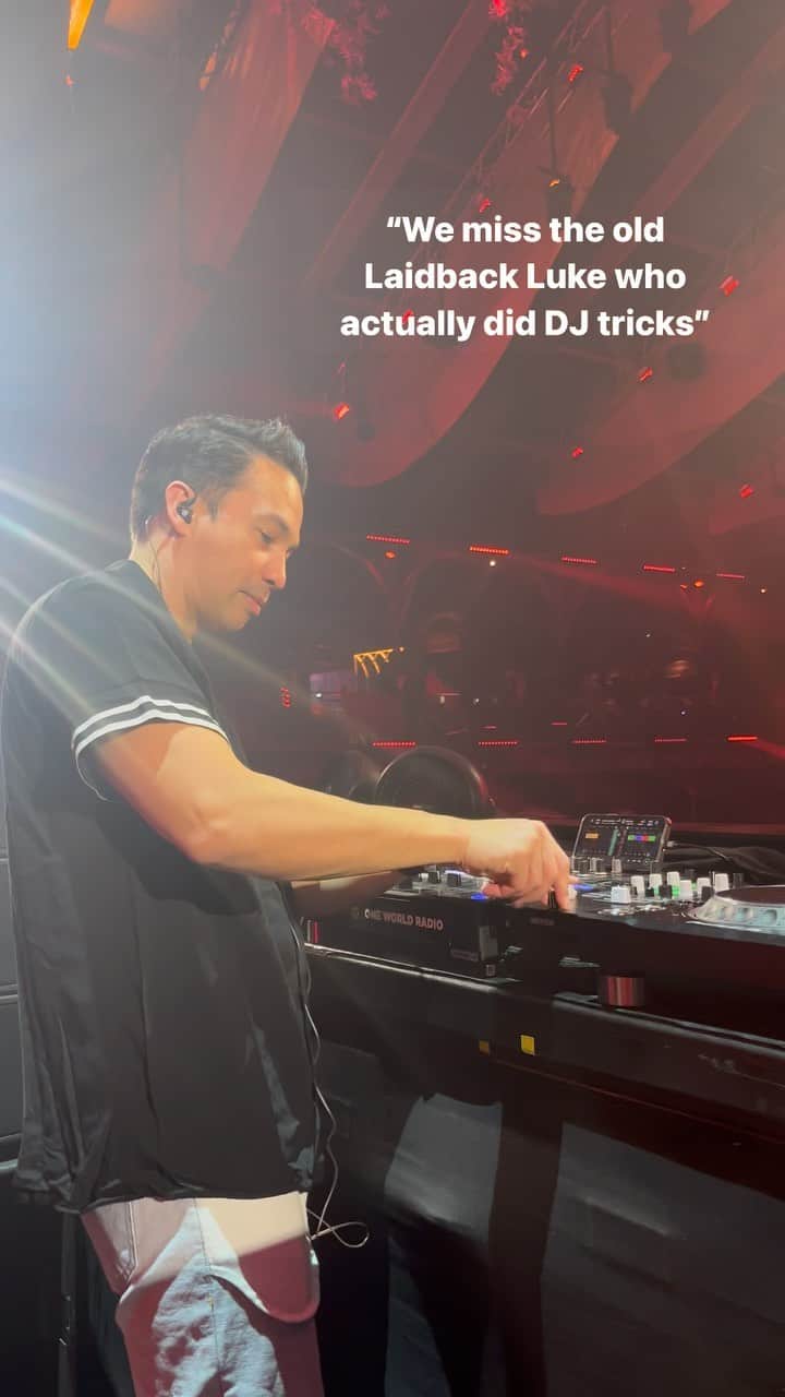 レイドバック・ルークのインスタグラム：「I don’t need CDJ’s to do a DJ trick or two 😉🎚️」