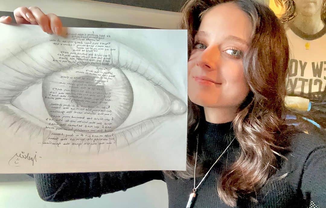 ジャッキー・エヴァンコのインスタグラム：「In celebration of my new single #BehindMyEyes, I am excited to give away an original piece of artwork featuring handwritten lyrics to one lucky fan! I’m so grateful to you all for the support you’ve shown as I release my new music, and I wanted to do something special in return. Enter the giveaway at the link in my bio!」