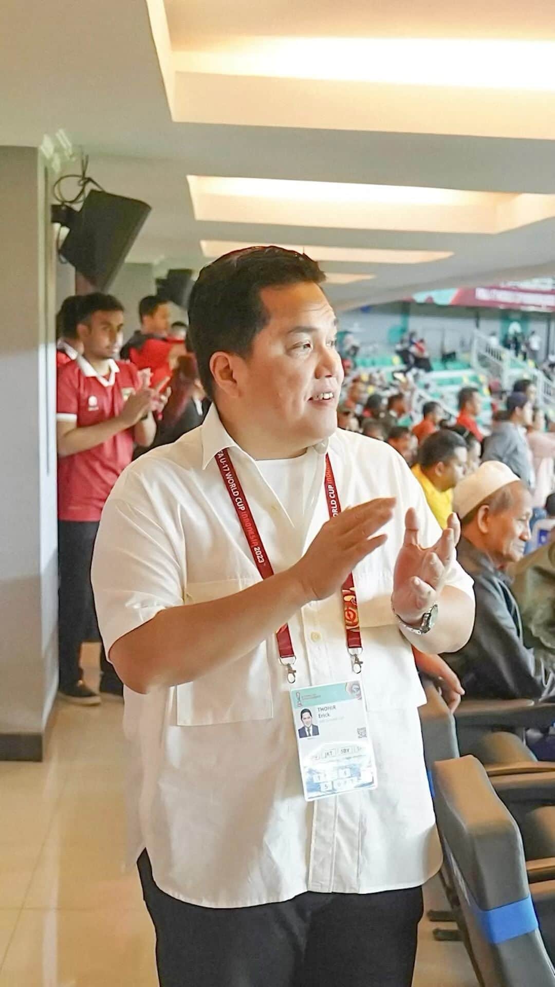 エリック・トヒルのインスタグラム：「Terima kasih sudah berjuang untuk Merah Putih.   Ini bukan akhir, tapi awal bagi kita memajukan tim nasional muda Indonesia.」