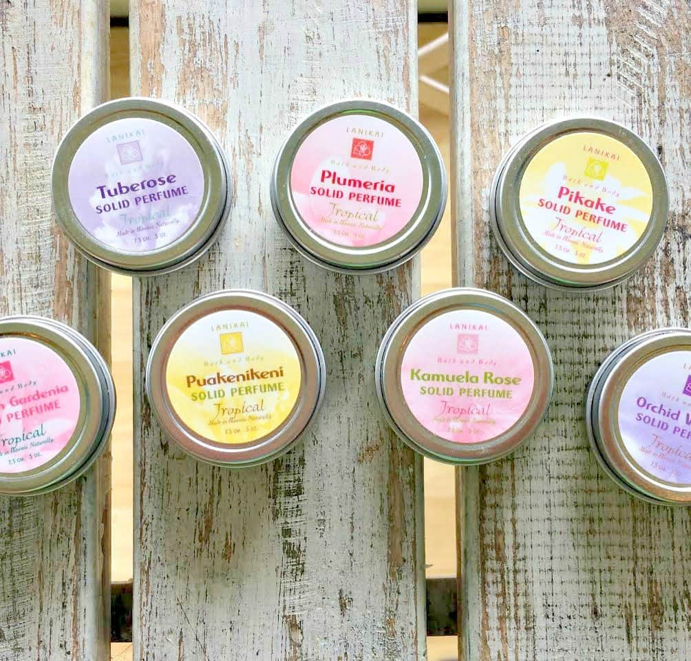 Lanikai Bath and Bodyのインスタグラム：「🌿 Solid perfumes from Lanikai. Compact and perfect for your pocket or handbag, Lanikai’s signature floral fragrances are infused in an all-natural beeswax balm base. Not only does it smell divine, but it's also kind to your skin. #NaturalBeauty #LanikaiLuxury #FloralFragrance #lanikaibathandbody #kailuatownhi #stockingstuffer」