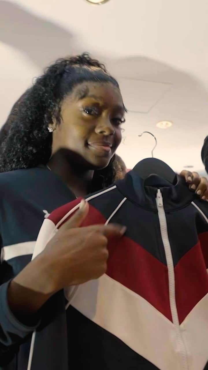Under Armourのインスタグラム：「Staying FRESH in Paris 🇫🇷 @richfresh presented @gamecockwbb and @ndwbb with custom tracksuits ahead of their historic matchup.」