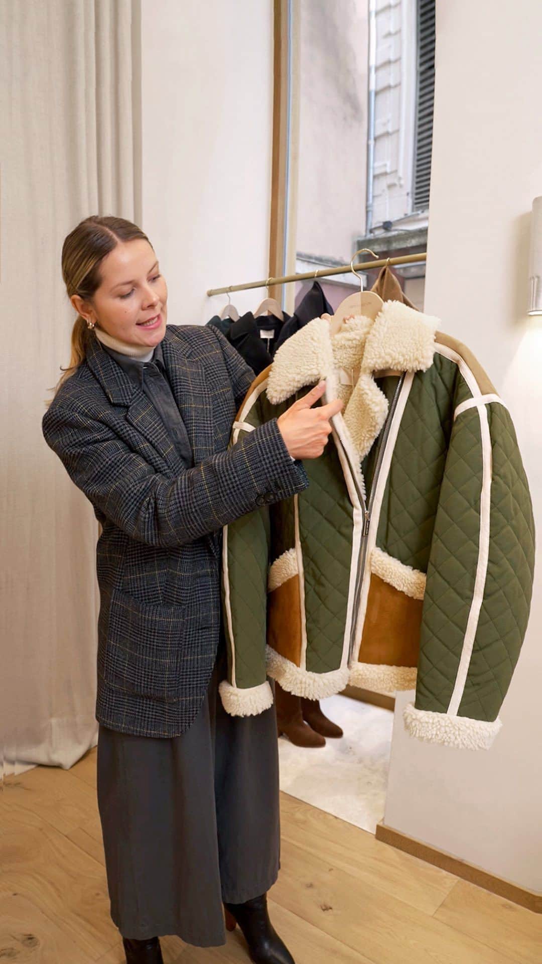 バネッサ・ブリューノのインスタグラム：「Questions for our stylist | What is the must-have for Winter?  Coats are a great way to make a stylish statement in winter. Maureen picked her three favorite coats from our collection: Valeran, Berlin and Boreal as her must-have winter pieces.    #vanessabruno」
