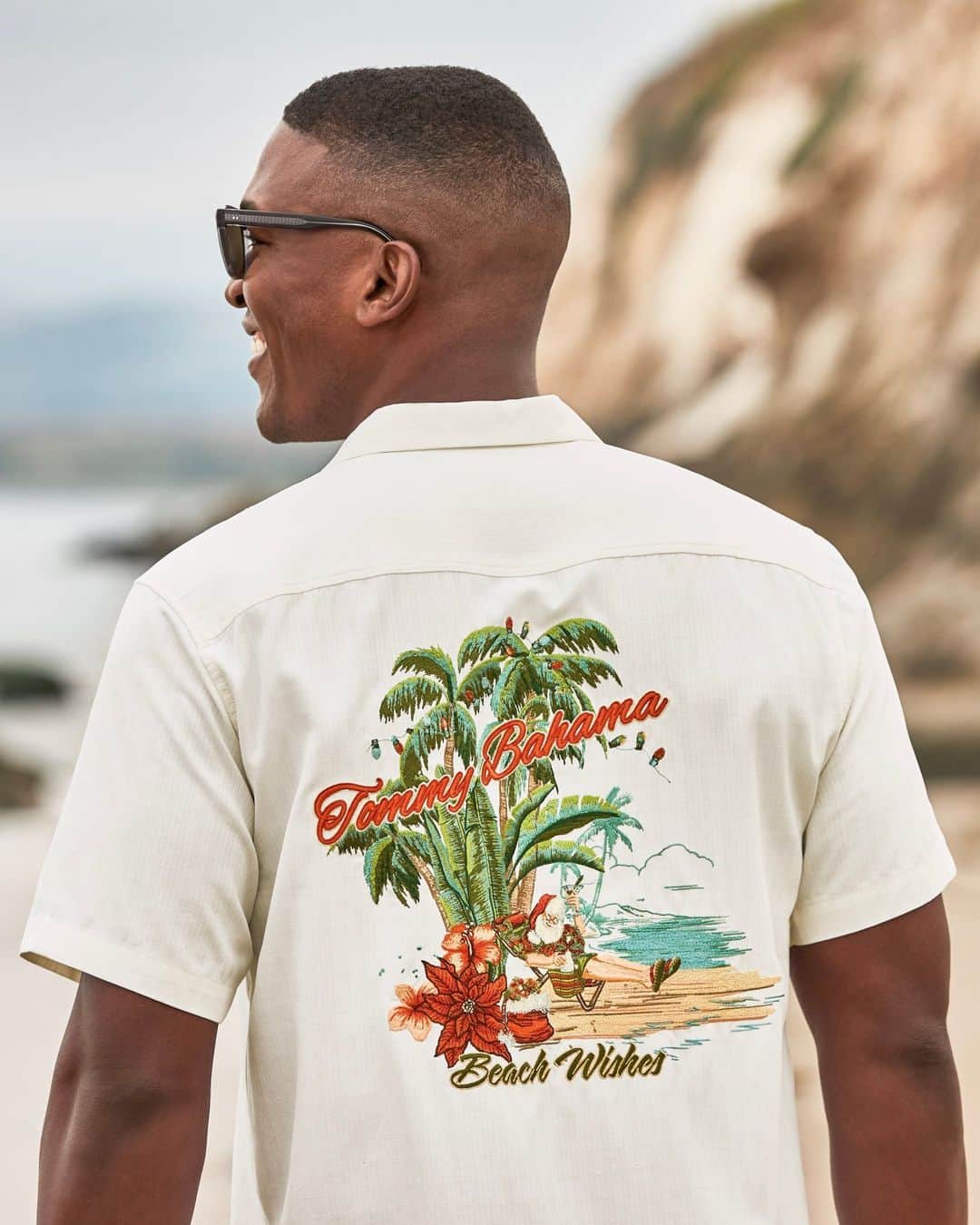 トミー バハマのインスタグラム：「Holiday-Exclusive Shirt Drop #3 of 5! Give everyone your *beach* regards in polished silk with conversation-starting embroidery.」