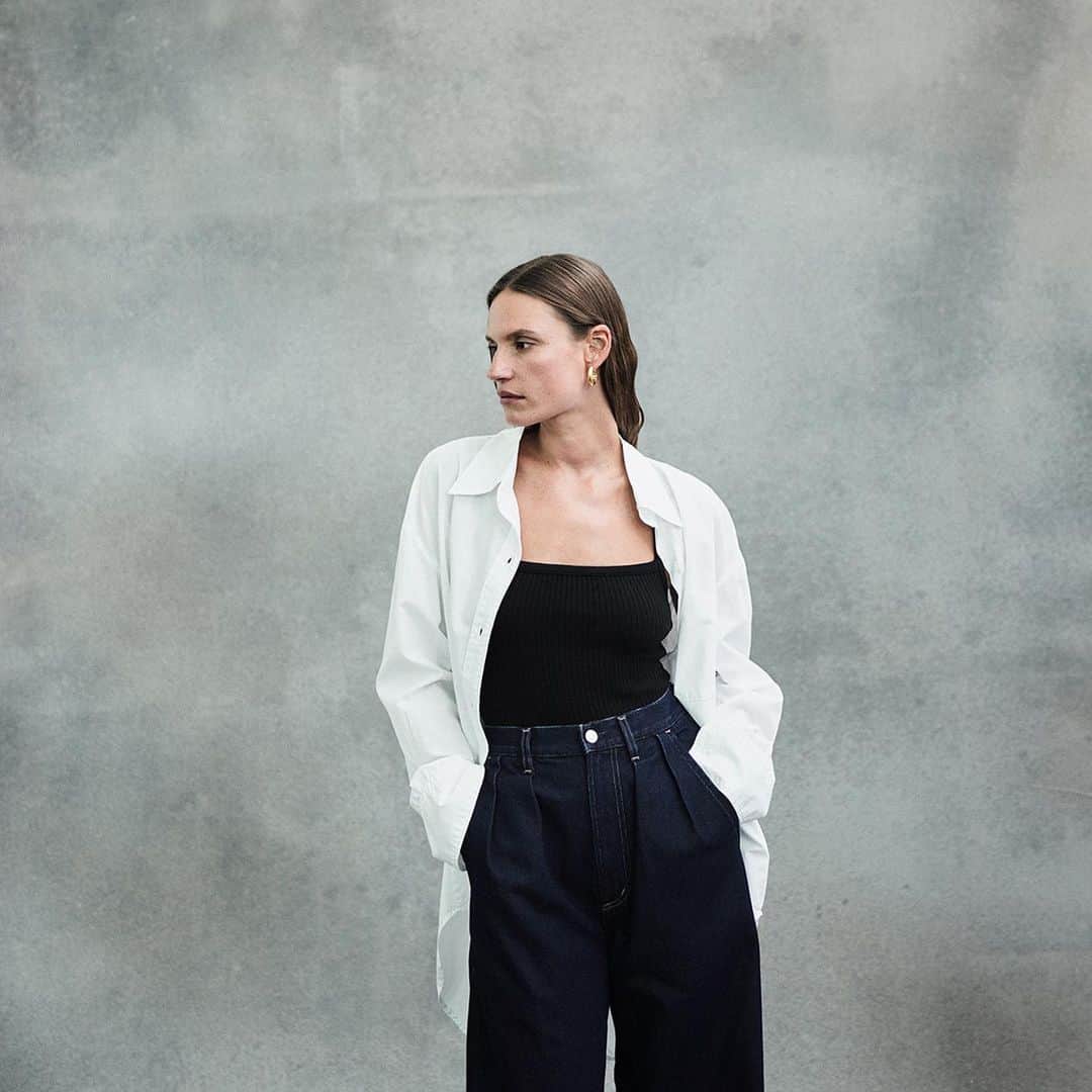 さんのインスタグラム写真 - (Instagram)「Designed with expertly placed pleats and a relaxed fit, the Maritzy is your go-to modern trouser.」11月17日 2時06分 - citizensofhumanity