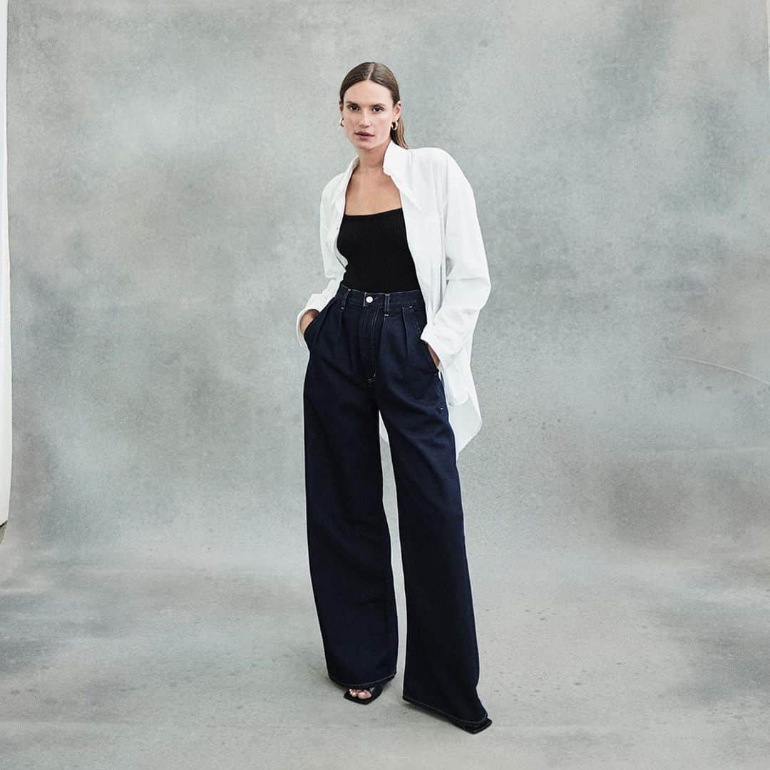 さんのインスタグラム写真 - (Instagram)「Designed with expertly placed pleats and a relaxed fit, the Maritzy is your go-to modern trouser.」11月17日 2時06分 - citizensofhumanity