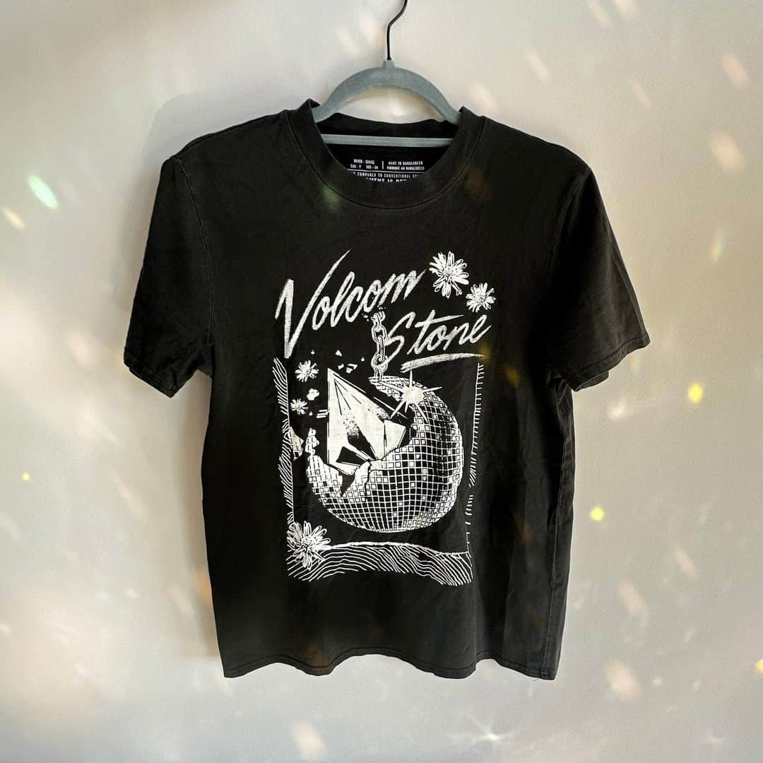 Volcom Women'sのインスタグラム：「In a disco daze on a Thursday ✨」