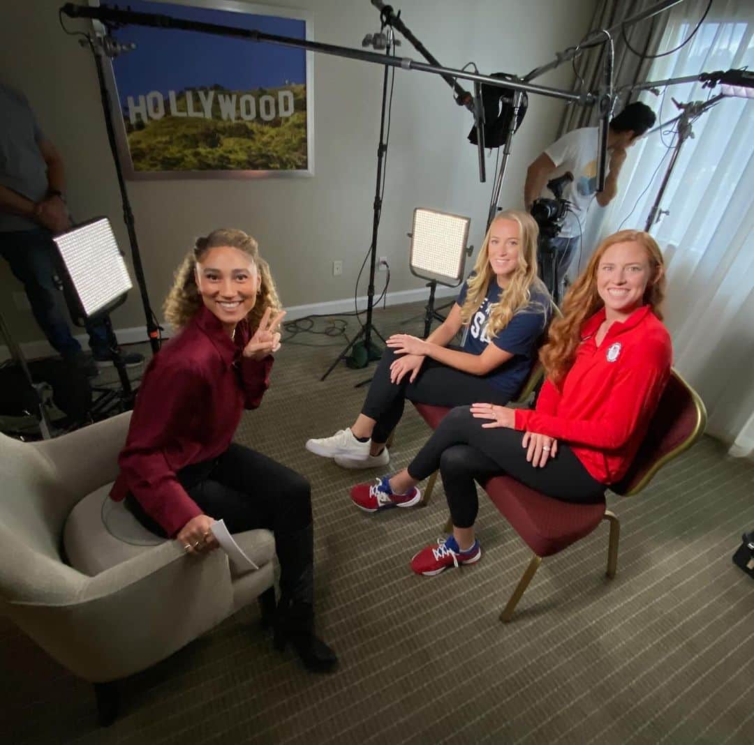 USA Volleyballさんのインスタグラム写真 - (USA VolleyballInstagram)「Welcome to The Universal Shoot @unistudios! Kelly and Sara have their game faces ready for @teamusa and a day of photo shoots and interviews with @nbc @parisolympics @nbcsports. Up first for them was an interview @todayshow」11月17日 2時07分 - usavolleyball