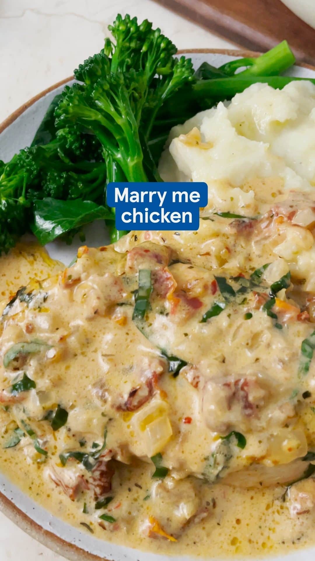 Tesco Food Officialのインスタグラム：「Level up date night with this sumptuous chicken dinner. Tastes so good, they might even pop the question before dessert 💍 Find the recipe below.  Serves 4  plain flour, for dusting 4 chicken breasts 2 tbsp olive oil 1 onion, finely chopped 3 garlic cloves, crushed 200ml double cream 150ml chicken stock 100g sundried tomatoes, finely chopped ½ tsp chilli flakes 1 tsp mixed herbs 25g Parmesan, finely grated ½ bunch fresh basil, shredded mash or crispy potatoes, to serve tenderstem broccoli, to serve   1. Tip enough plain flour onto a dinner plate to cover it well. Season the chicken breasts on both sides and coat in the plain flour, shaking off any excess. 2. Heat 1 tbsp of the oil in a non-stick frying pan, and over a medium-high heat fry the chicken breasts for 5 mins on each side or until golden brown. Remove from the pan and set aside on a plate while you make the sauce. 3. Heat the remaining 1 tbsp oil and gently fry the onion and garlic over a medium heat for 5-7 mins, until softened. Add the cream, chicken stock, most of the sundried tomatoes (reserve a few to serve), chilli flakes and mixed herbs.  4. Stir to combine then add the chicken breasts back to the pan. Simmer gently for 10-12 mins or until the chicken is cooked through. You might need to turn your chicken breasts over if they’re big, to cook evenly. 5. Stir though the Parmesan and scatter over the remaining sundried tomatoes along with the fresh basil to serve.」