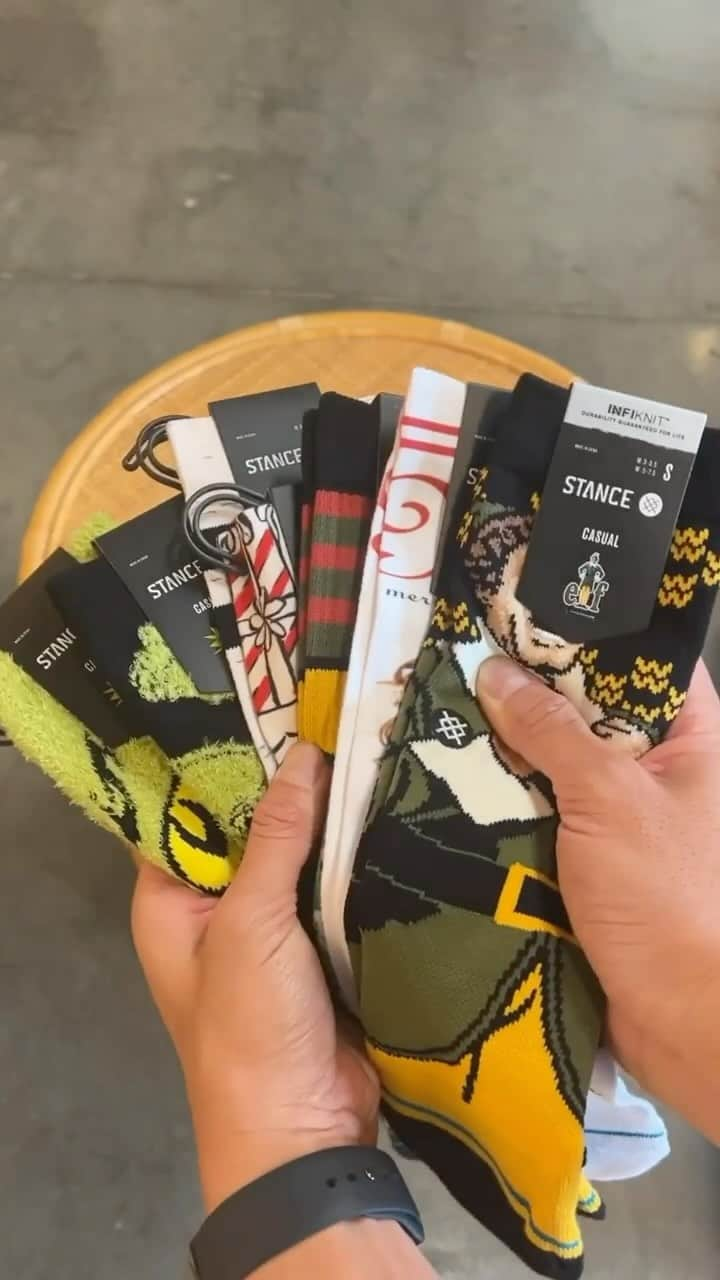 Stanceのインスタグラム：「What’s your go to #stancesocks for the holidays? 🎄🎁🤨  It’s coming up fast! Shop the latest from the Season of Stance in our link in bio. 🔗  #stitcheddifferent #happyholidays #giftideas」