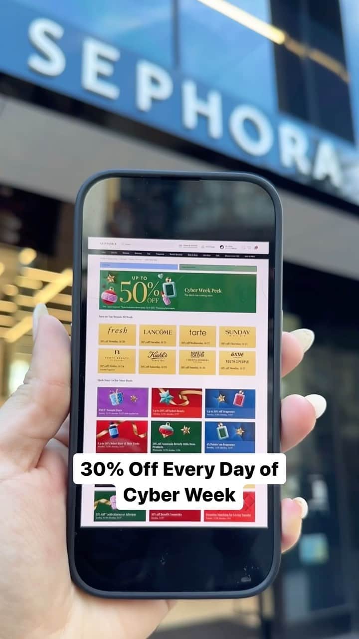 セフォラのインスタグラム：「In our savings era 🤑 Daily deals starts 11/20.」