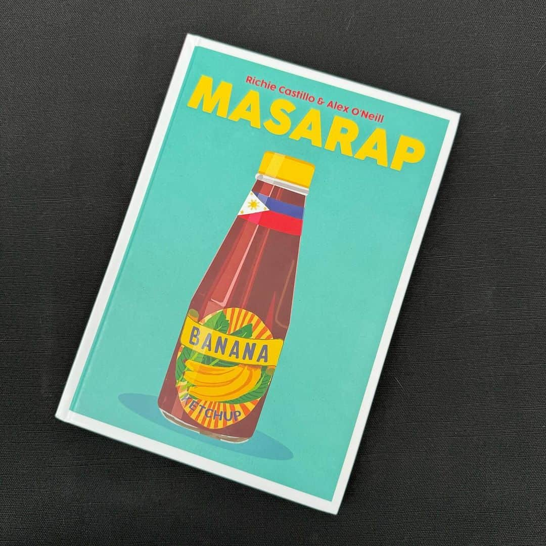 ナイジェラ・ローソンのインスタグラム：「And a huge #CookbookCorner shout-out for the gorgeous #Masarap by Richie Castillo and Alex O’Neill @bahay_dub, a small book of Filipino food that I love in a big way! Already have the ingredients in for the Crispy Pata – whole, deep-fried ham hock – and can’t wait to cook more from this lovely little number from the always estimable @blastabooks and beautifully illustrated, as ever, by @nickyhooper」