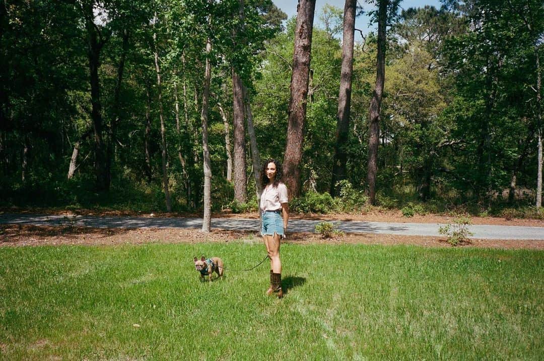 のインスタグラム：「Tracks 🏞️」