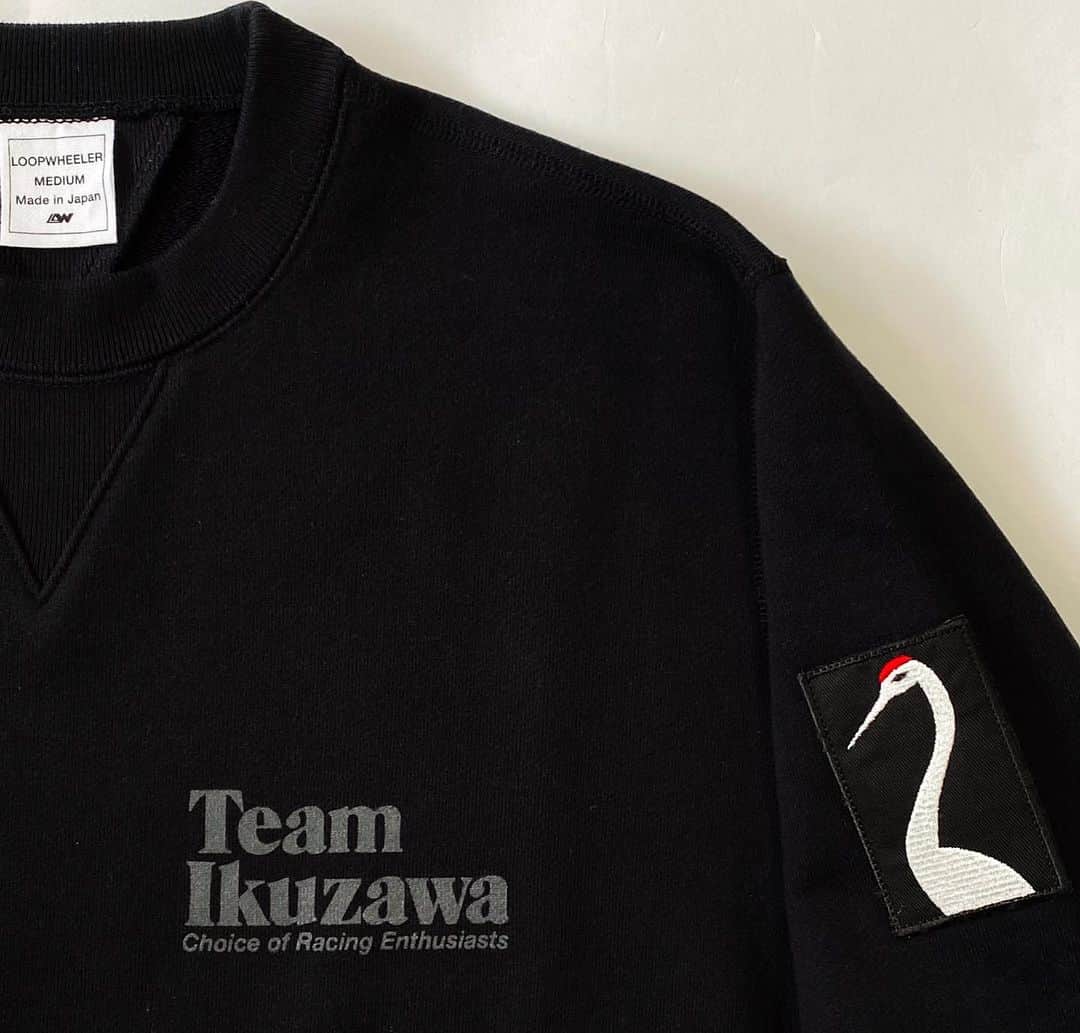 ループウィラーさんのインスタグラム写真 - (ループウィラーInstagram)「. 「LOOPWHEELER for Team Ikuzawa」 本日よりLOOPWHEELER for Team  Ikuzawa 3型を発売致します。 2型目はLOOPWHEELER for Team  Ikuzawa クルースウェットになります。 素材はLWライト30/6吊り裏毛を使用しています。 カラーはグレーメランジとブラックの2カラー展開となります。 カラーはグレーメランジとブラックの2カラー、サイズはS~XXLまでの5サイズ展開となり販売価格は33,000円（税込）となります。  是非ご覧ください。  The second model is the LOOPWHEELER for Team Ikuzawa Crew Sweat. We use LW Light 30/6 fabric as the material.  This time, we are using the tubular body of our basic series, which is rarely used for items other than originals, as a mark of respect to Team Ikuzawa.  It comes in two colors: Grey Melange and Black. Available in five sizes from S to XXL, the selling price is 33,000 yen (tax included).  Please take a look.  #teamikuzawa #loopwheelersendagaya  #loopwheeler #tsuriami #sweat #ループウィラー千駄ヶ谷 #ループウィラー #吊り編み #スウェット」11月17日 12時11分 - loopwheeler_official
