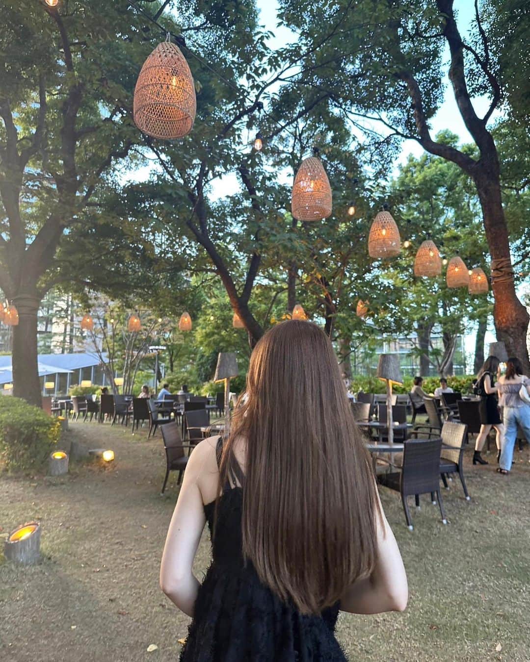 のインスタグラム：「ロレッタエメさん @loretta_aimer の  グロススプレーよすぎた♡  固めずさらっさらの ロングヘアになりました🫢  雨の日でも一日中広がらない耐湿処方なのが⭕️  スプレーした後に アイロンを通すと さらにサラッと感アップ✨  いつも綺麗な ロングヘア保ちたいよね♪  	 #グロスキープスプレー #ロレッタエメ」