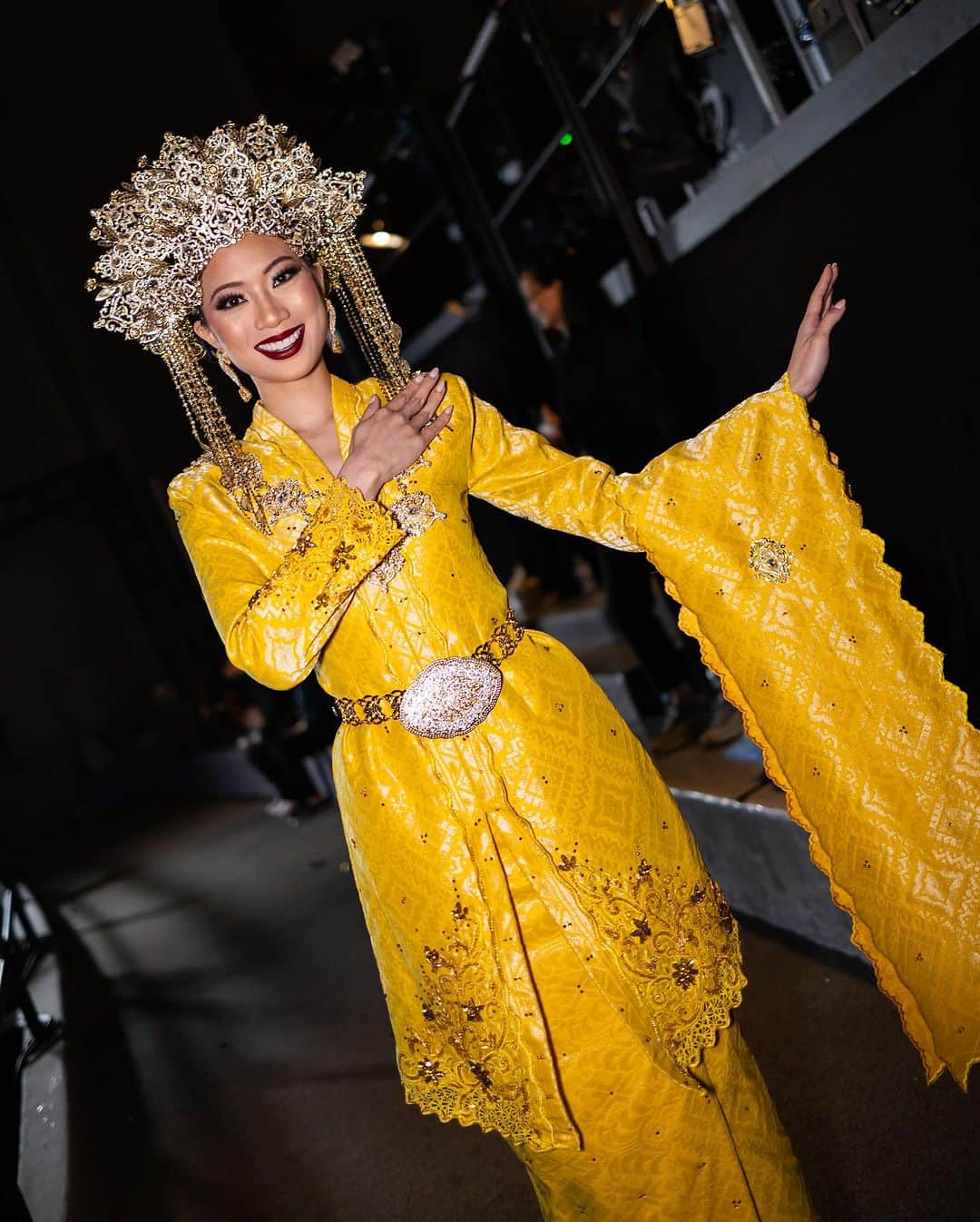 イリス・ミトゥネールのインスタグラム：「National Costume Show was just 🔥🤌  #missuniverse2023 #missuniverse #nationalcostumeshow #72ndmissuniverse」
