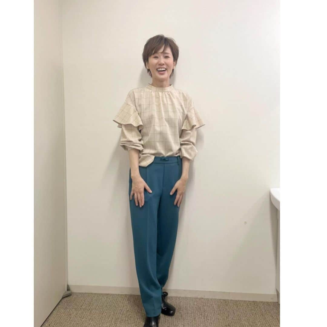 にしおかすみこさんのインスタグラム写真 - (にしおかすみこInstagram)「#素敵な衣装✨  全部インかな、前だけかな、 全部出すのかな😳  その辺のセンスゼロの人😶  #Andemiu #アンデミュウ @Andemiu」11月17日 12時42分 - nishioka_sumiko
