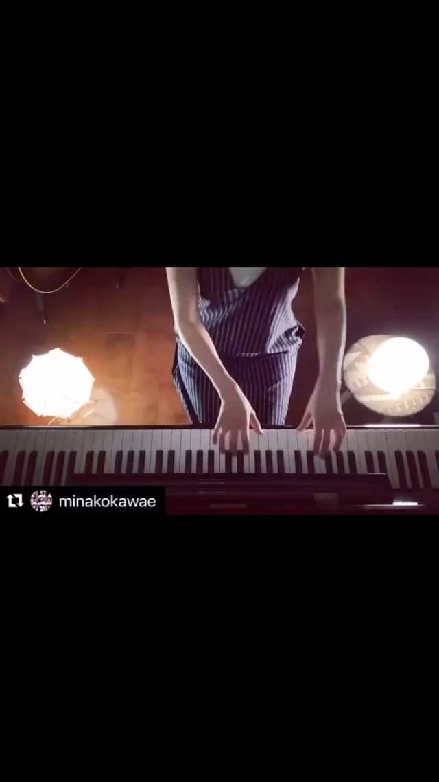 川江美奈子のインスタグラム：「・ KANさん、大先輩だけど、こんなふうに音楽愛と言葉愛を持って私も曲を書きたいっ、とちょっと悔しいくらいで憧れて、勝手に何度かcoverもさせていただきました。めぐりめぐってステージやディナーをご一緒させていただく機会もありました。みんなが知っている、真顔でめちゃ面白いことを言うジェントルマンを目の前に、笑った記憶しかありません。去ってもなお、思い出したら笑ってしまいそうな気配を置いていくなんて、なんて素敵なKANさん。ありがとうございました。  #50年後も #KAN #cover」