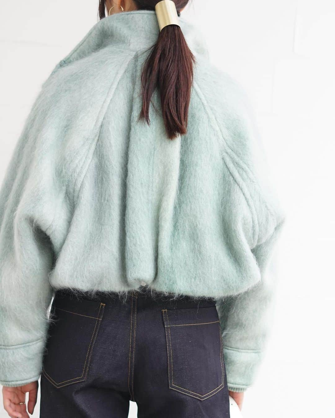 【ANN DE ARKのインスタグラム：「KANAKO SAKAI  ⁡MOHAIR SHAGGY BOMBER ￥121,000（税込） ⁡ ⁡ 詳しくはオフィシャルサイト【ARKnets】にて。 ■商品や通信販売に関しまして ご不明な点がございましたらお気軽にお問い合わせください。 ———————————— オフィシャルサイトの在庫と店頭在庫は共有しております。 商品に関しましては、お気軽にコメントや店舗までお問い合わせください。 ⬇︎⬇︎⬇︎ @ann_de_ark  @arknets_official ⁡ #fashion #栃木 #宇都宮 #ショップ #セレクトショップ　#arknets #anndeark #kanakosakai #jilsander  ⁡ ————————————」