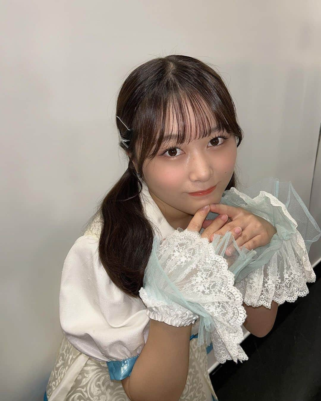 島崎友莉亜のインスタグラム：「プリキュアみたいなお衣装🍮  #アイドル衣装 #アイドル #idol #japaneseidol #にきちゃん」