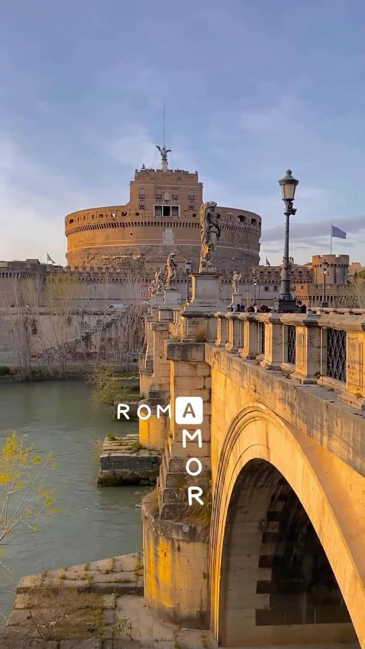 Instagramersのインスタグラム：「@igersroma  Roma=Amor 😍  Reel by @giacomo_cardea  Selected by @matteoacitelli  #igersroma #igrome #igroma #colosseo #castelsantangelo #riprendiamociroma #romanreigns #romanempire #romanhistory #romeatsunset #visitrome #turismoroma #igerstube #igers」