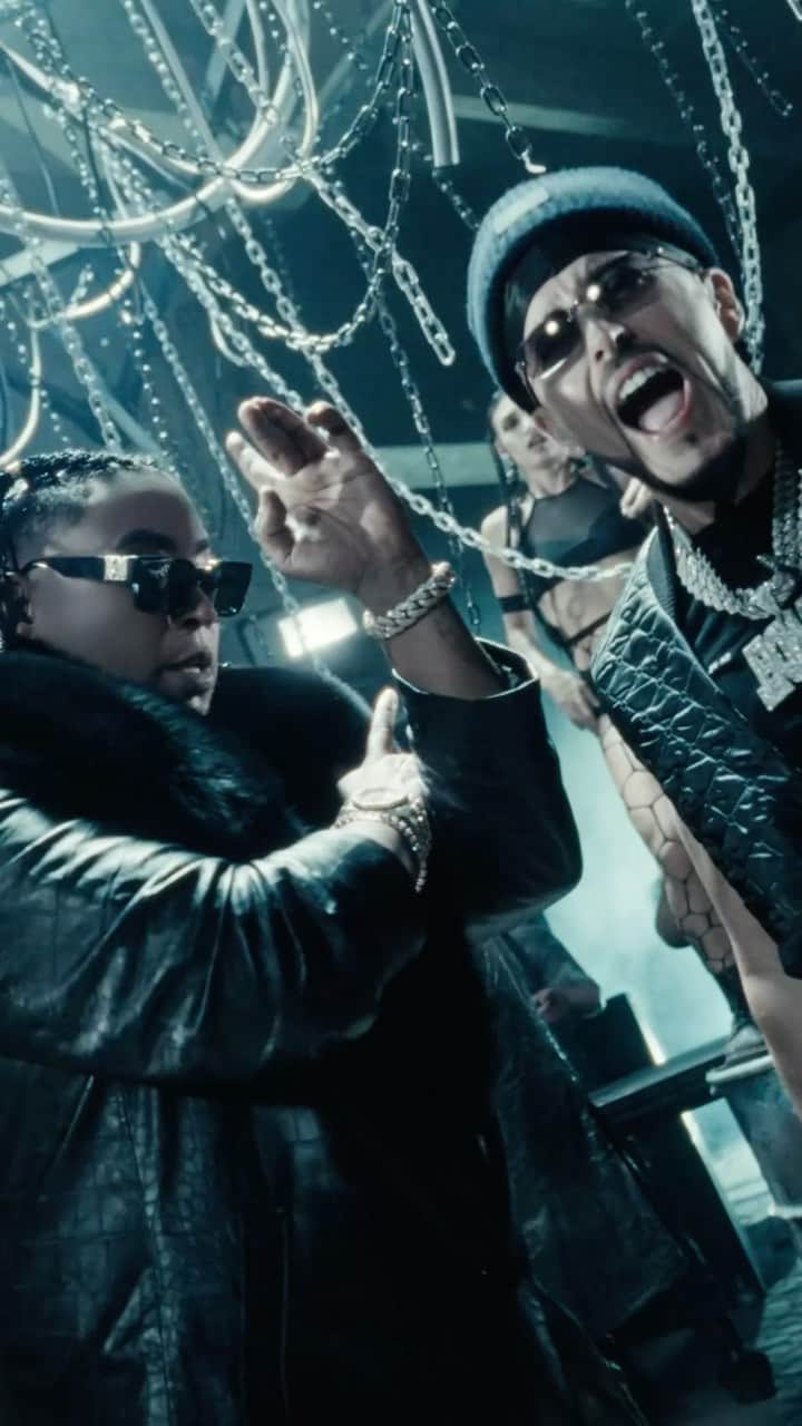 ドン・オマールのインスタグラム：「Como dice @yandel: Los Reyes con Los Reyes... #SANDUNGA🔊 vino a recordar porqué nos dicen así! 👽🦍👽」