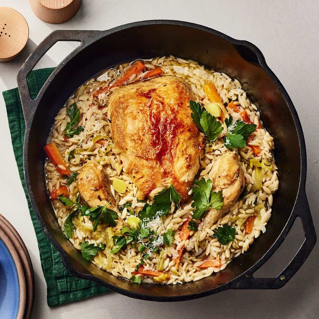 Food & Wineのインスタグラム：「“Lemon Orzo Chicken is a very forgiving dish. It doesn't rely on precision timing: The chicken, leeks, and carrots are meant to be soft, and I even like it when the orzo is cooked far beyond the timing speciﬁed on the package. It's also open to variation, owing to what's in your kitchen. I could go on, but there is no need to add complications. This is a simple recipe that brings deep contentment,” says @nigellalawson of her beloved recipe 🍋. Grab whatever large pot you have on hand and get started at the link in bio.   📸: @gregdupree, 🥄: @kels.moylan, 🍽: @hogglewarts」