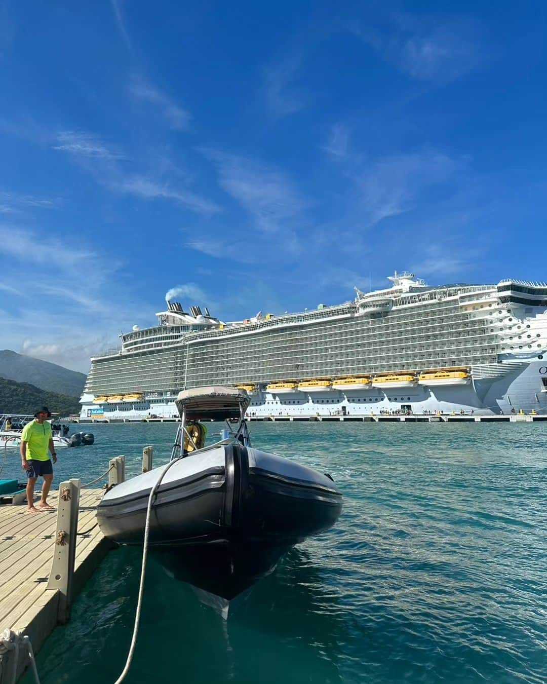 ソン・スンヒョンさんのインスタグラム写真 - (ソン・スンヒョンInstagram)「🏝  #royalcaribbeancruise #haiti  #labadee #oasisoftheseas」11月17日 5時37分 - soow456