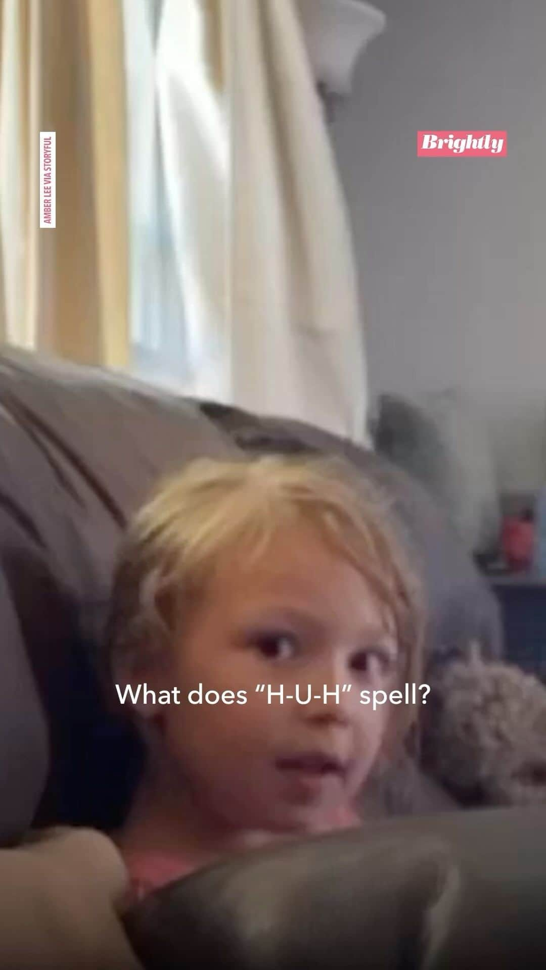 Good Morning Americaのインスタグラム：「HUH?! This little girl has a hilarious reaction to her mom’s spelling explanation. 😂  #Brightly #GoodNews #Spelling」