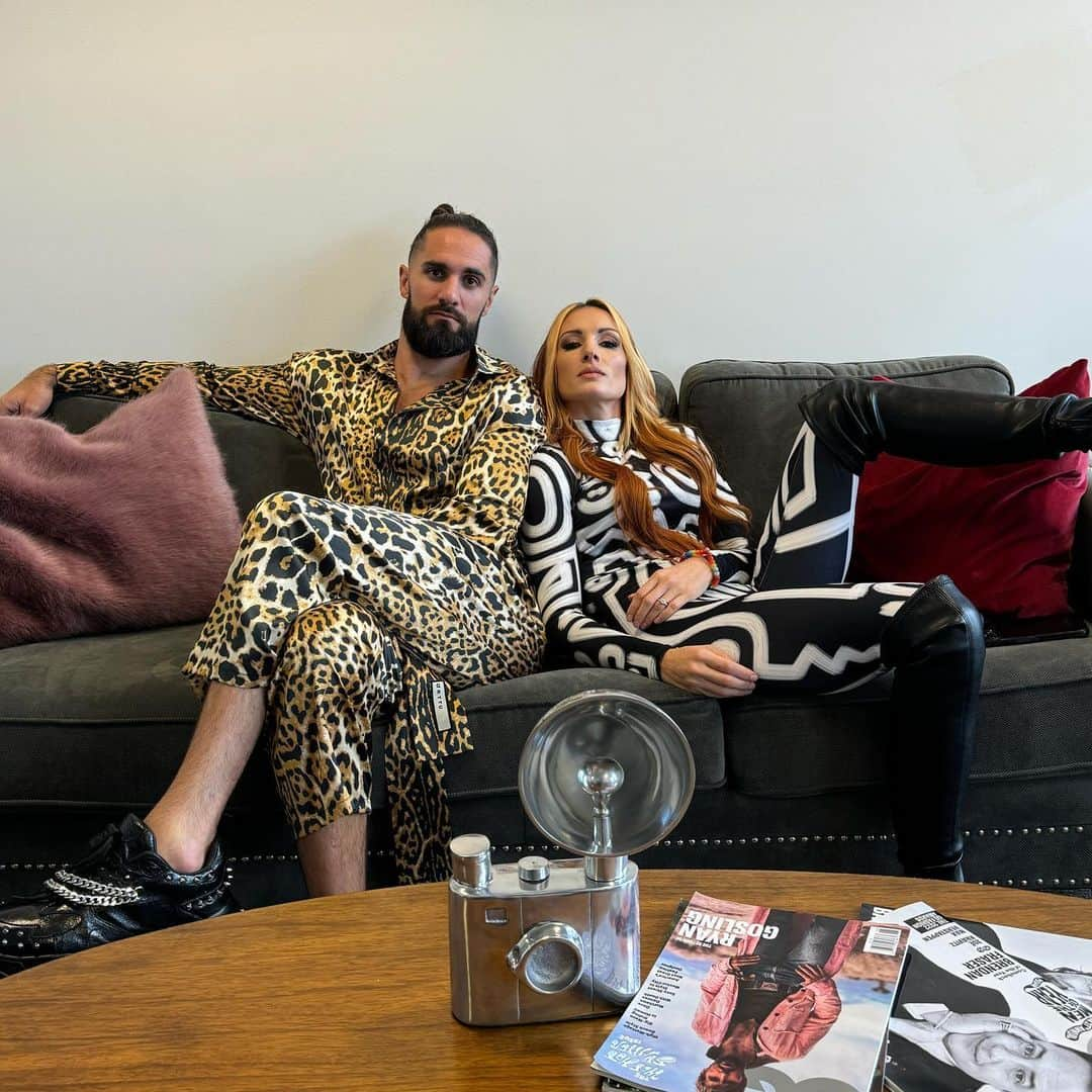 レベッカ・ノックスさんのインスタグラム写真 - (レベッカ・ノックスInstagram)「Mom and Dad  @wwerollins  @kingtroi」11月17日 5時47分 - beckylynchwwe