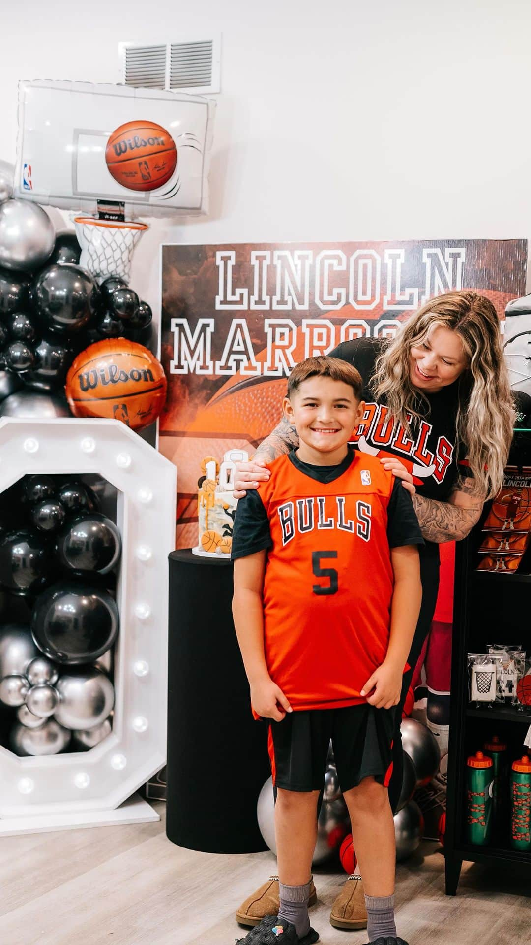 カイリン・ローリーのインスタグラム：「The hardest worker I know 🏀❣️ happy birthday to my baby! @lincmarroquin」