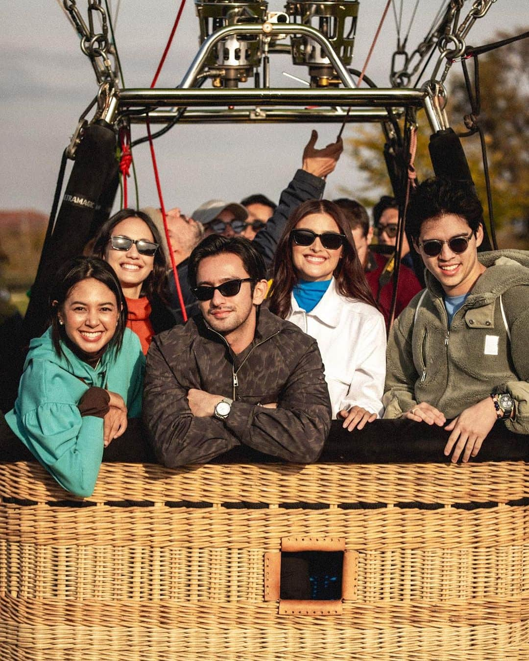 リザ・ソベラーノさんのインスタグラム写真 - (リザ・ソベラーノInstagram)「Core memory unlocked. Ticking “ride a hot air balloon” off my bucket list. 🦋  @harlanholden.coffee #HarlanCoffee #BecauseCoffee」11月17日 18時00分 - lizasoberano